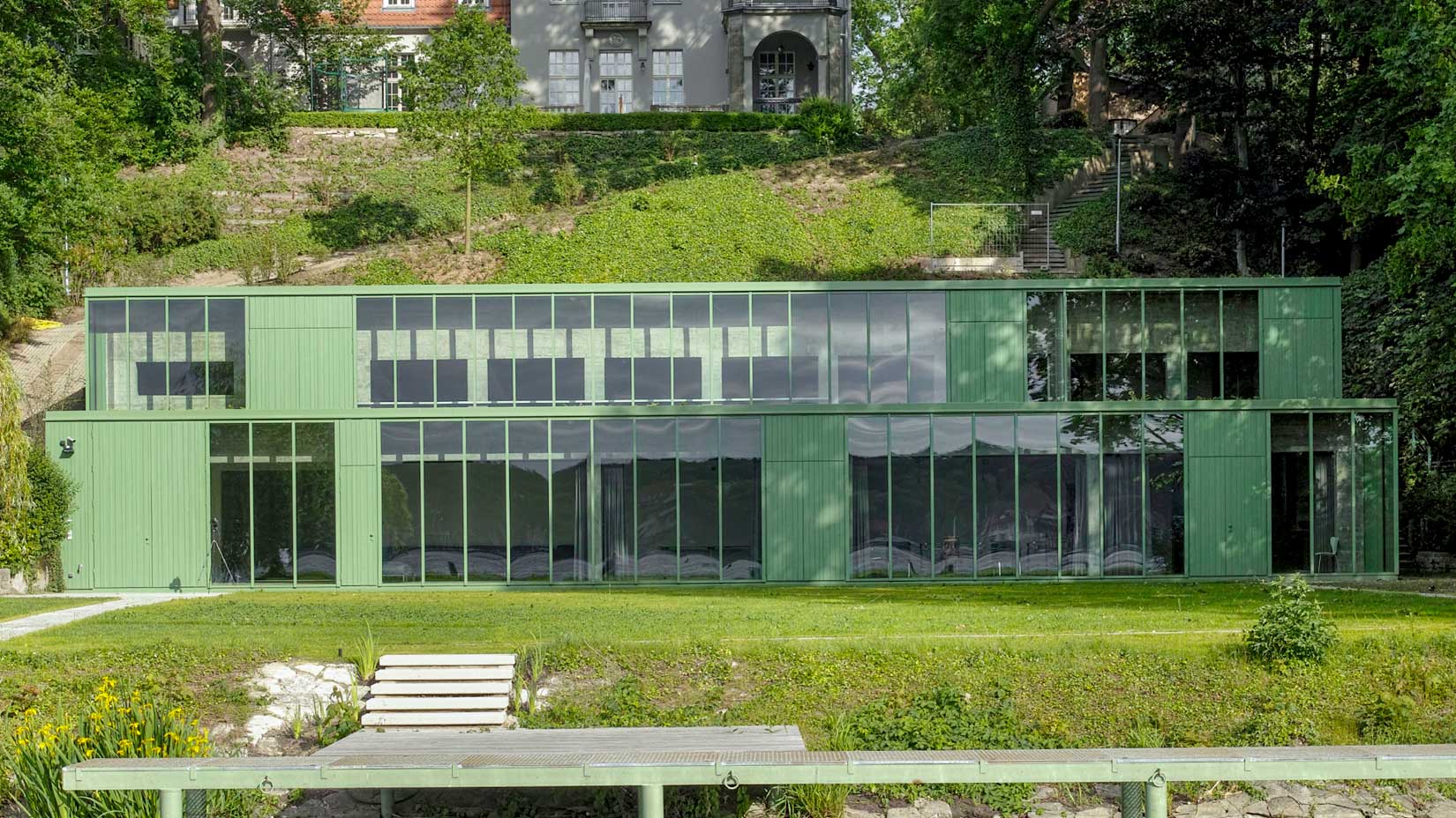 HÖCHSTE QUALITÄT IM EXKLUSIVEN VILLENBAU - HAUS AM SEE PRIVATES STUDIO